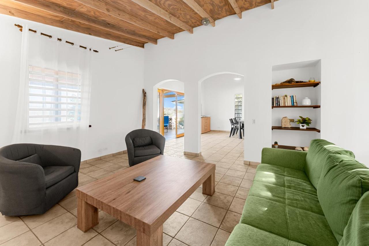 Willibrordus Bandabou Breeze Curacaoアパートホテル エクステリア 写真