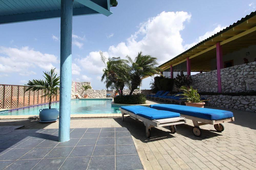 Willibrordus Bandabou Breeze Curacaoアパートホテル エクステリア 写真