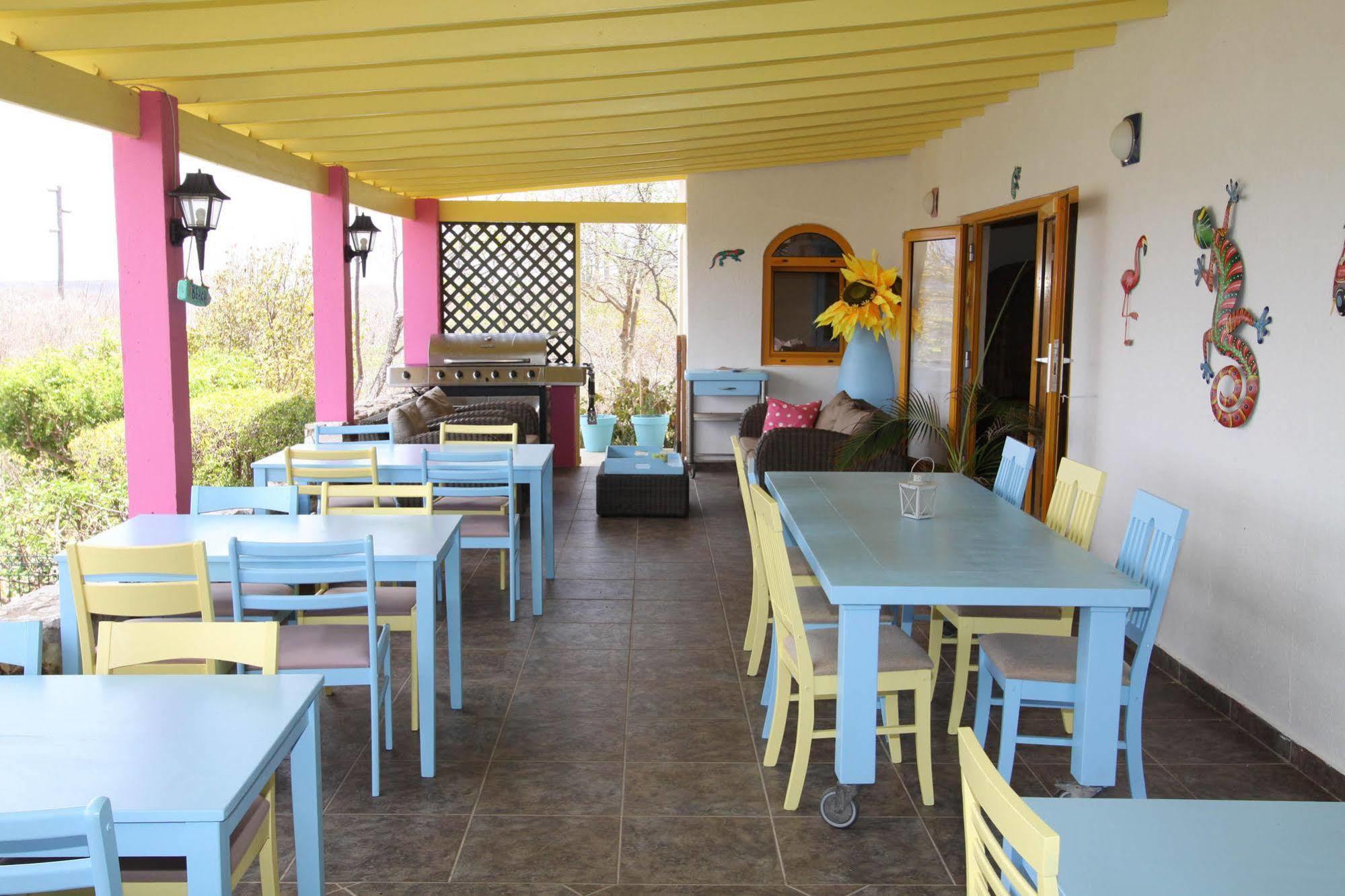 Willibrordus Bandabou Breeze Curacaoアパートホテル エクステリア 写真